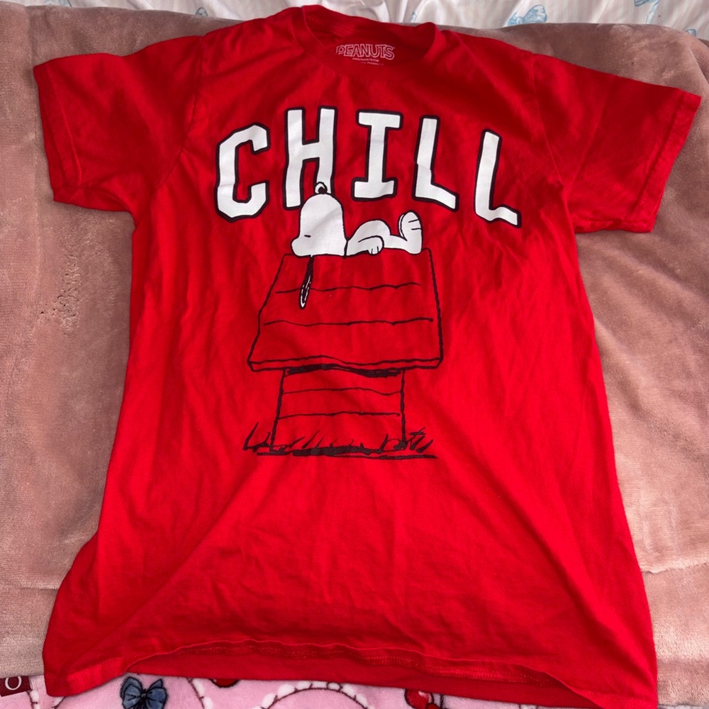 Peanuts Snoopy "CHILL" Red Graphic Tee